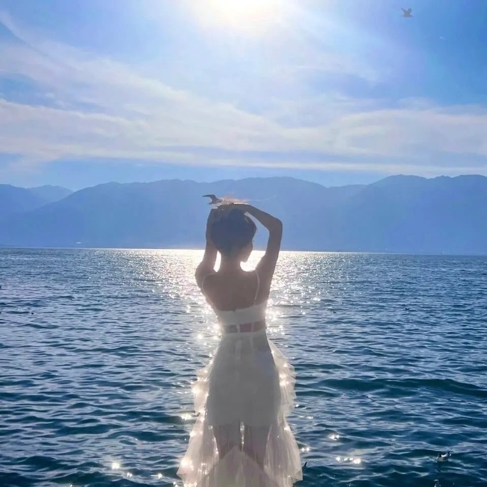 不一样的夏天 海报