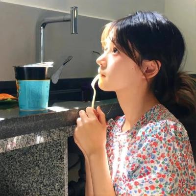 池生动物 海报